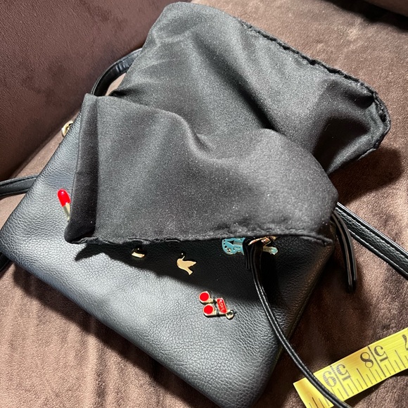 Kenneth Cole Reaction crossbody or shoulder strap wallet. Strap is adjustable - Picture 9 of 10